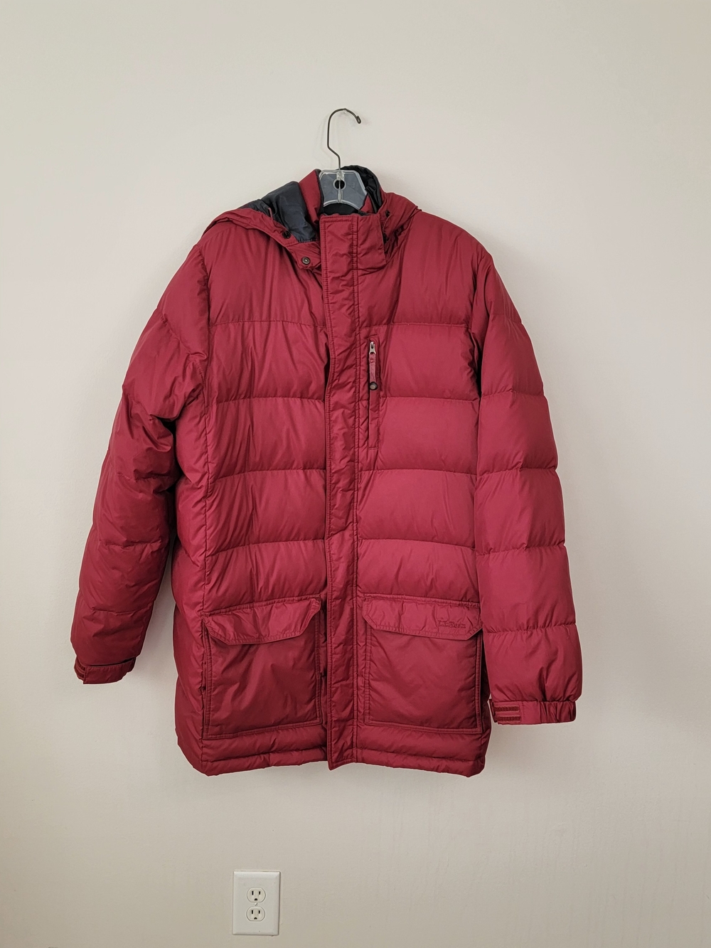 L.L.Bean Men's Red L Goose Down Insulated Puffer Parka Coat Hooded Winter Warm